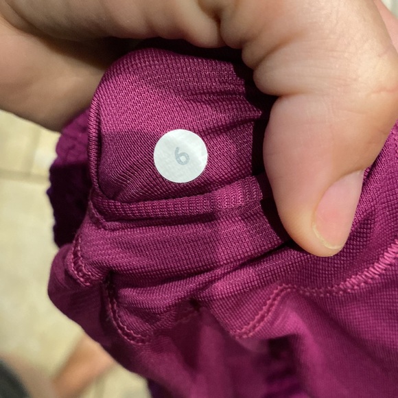 Lululemon Hotty Hot Short reposhing good condition wore 3-4 times. - Picture 3 of 3